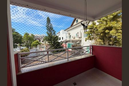 Casa à venda com 259m², 5 quartos e 2 vagas