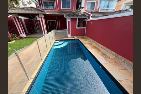 Casa à venda com 259m², 5 quartos e 2 vagas