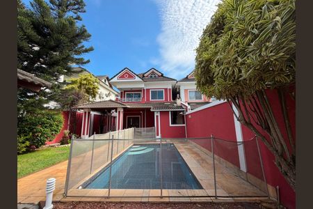 Casa à venda com 259m², 5 quartos e 2 vagas