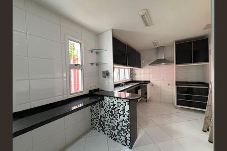 Casa à venda com 259m², 5 quartos e 2 vagas