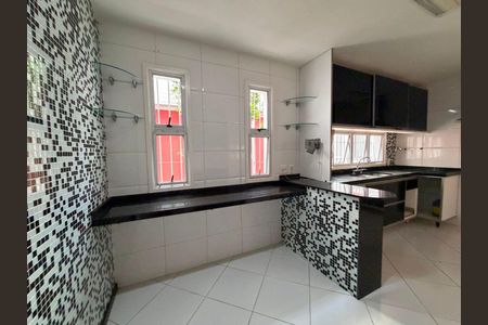 Casa à venda com 259m², 5 quartos e 2 vagas