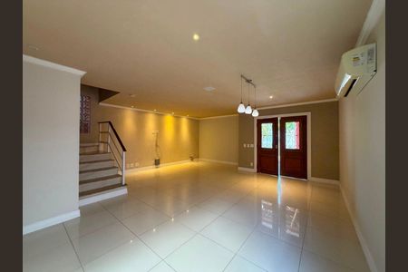 Casa à venda com 5 quartos, 259m² em Recreio dos Bandeirantes, Rio de Janeiro