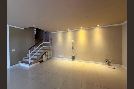 Casa à venda com 259m², 5 quartos e 2 vagas