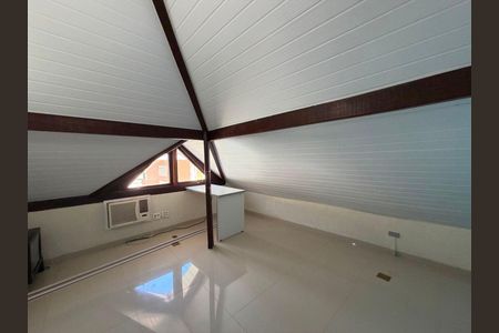 Casa à venda com 5 quartos, 259m² em Recreio dos Bandeirantes, Rio de Janeiro