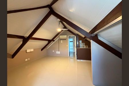 Casa à venda com 259m², 5 quartos e 2 vagas