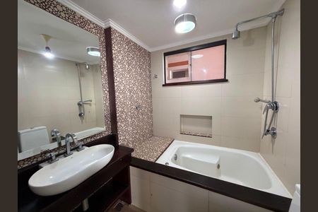Casa à venda com 259m², 5 quartos e 2 vagas