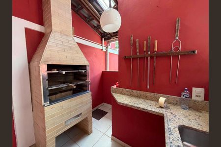 Casa à venda com 259m², 5 quartos e 2 vagas