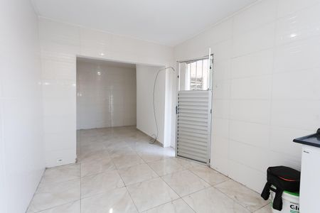 Casa para alugar com 63m², 2 quartos e sem vagacozinha 