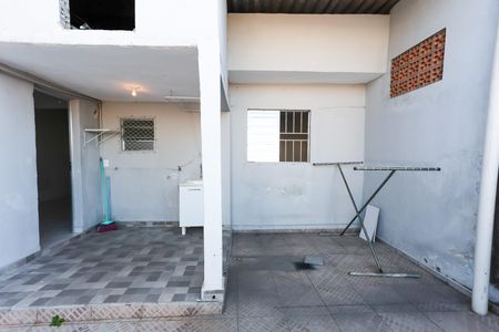 Casa para alugar com 63m², 2 quartos e sem vagaÁrea de Serviço - quintal 