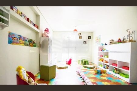 Apartamento à venda com 3 quartos, 126m² em Vila Romana, São Paulo