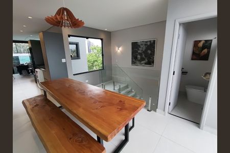 Casa à venda com 3 quartos, 300m² em Vila Alpina, Santo André