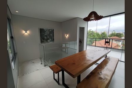 Casa à venda com 3 quartos, 300m² em Vila Alpina, Santo André