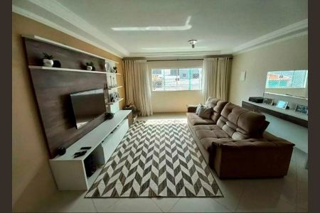 Casa à venda com 3 quartos, 190m² em Vila Linda, Santo André