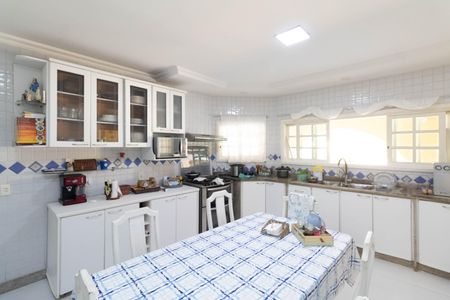 Casa para alugar com 550m², 7 quartos e 3 vagasCozinha