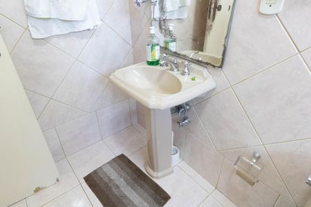 Casa para alugar com 550m², 7 quartos e 3 vagasBanheiro do Quarto 2