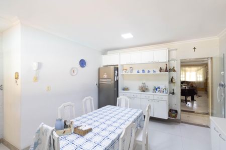 Casa para alugar com 550m², 7 quartos e 3 vagasCozinha
