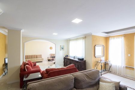 Casa para alugar com 550m², 7 quartos e 3 vagasSala