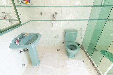 Casa para alugar com 550m², 7 quartos e 3 vagasBanheiro do Quarto 4