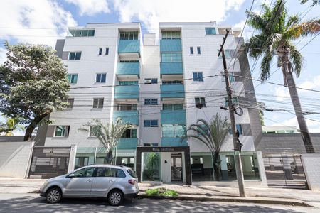Apartamento para alugar com 160m², 3 quartos e 2 vagasFachada