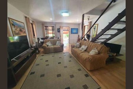 Casa à venda com 4 quartos, 326m² em Vila Valqueire, Rio de Janeiro