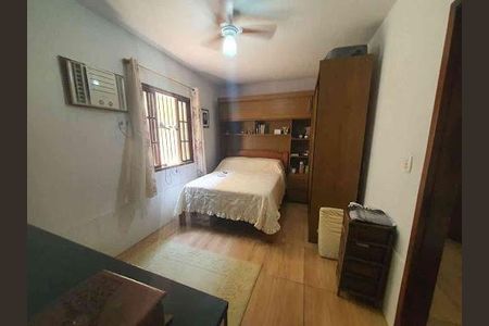 Casa à venda com 4 quartos, 326m² em Vila Valqueire, Rio de Janeiro