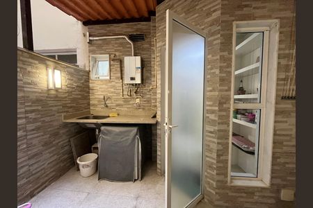 Apartamento à venda com 73m², 2 quartos e 1 vaga Apartamento à venda com 73m², 2 quartos e 1 vagaVaranda