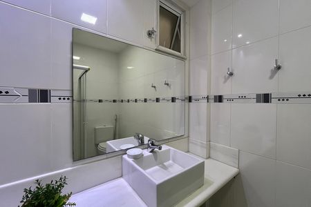 Apartamento à venda com 73m², 2 quartos e 1 vaga Apartamento à venda com 73m², 2 quartos e 1 vagaBanheiro 2