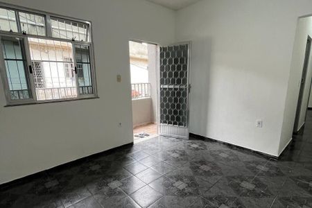 Sala de casa para alugar com 2 quartos, 101m² em Vila Amelia, Duque de Caxias