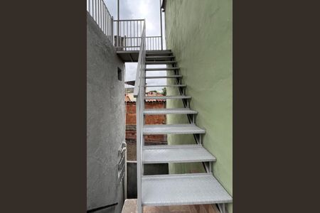 Quintal de casa para alugar com 2 quartos, 101m² em Vila Amelia, Duque de Caxias