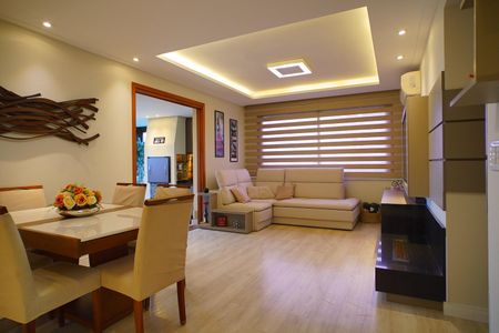 Sala de apartamento à venda com 3 quartos, 117m² em Petrópolis, Porto Alegre