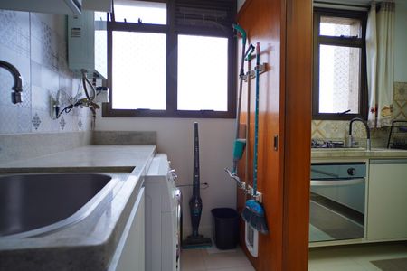 Apartamento à venda com 117m², 3 quartos e 2 vagasÁrea de Serviço
