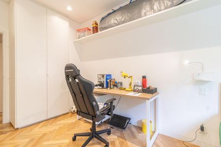 Apartamento à venda com 194m², 3 quartos e 1 vagaQuarto Suíte 2