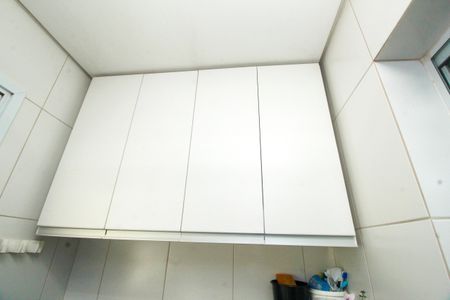 Apartamento para alugar com 60m², 3 quartos e 1 vagaÁrea de Serviço