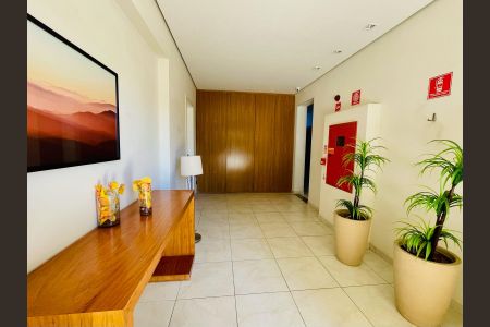 Apartamento para alugar com 77m², 3 quartos e 1 vagaHall social