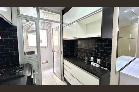 Apartamento para alugar com 77m², 3 quartos e 1 vagaCozinha