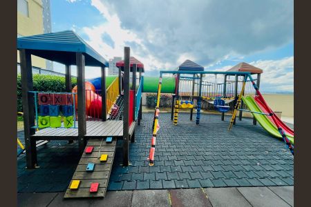Apartamento para alugar com 77m², 3 quartos e 1 vagaÁrea comum - Playground