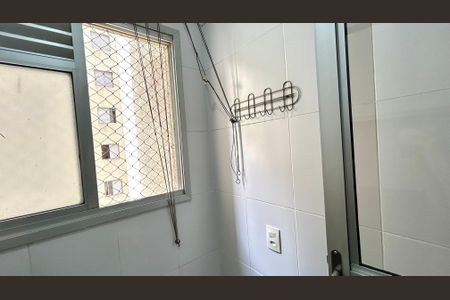 Apartamento para alugar com 77m², 3 quartos e 1 vagaÁrea de Serviço