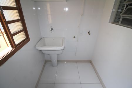 Casa para alugar com 90m², 2 quartos e 1 vagaÁrea de Serviço