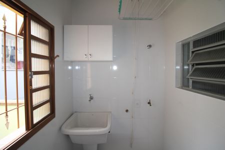 Casa para alugar com 90m², 2 quartos e 1 vagaÁrea de Serviço