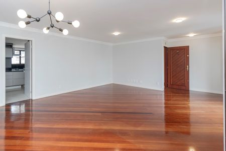 Apartamento à venda com 160m², 4 quartos e 2 vagasSala