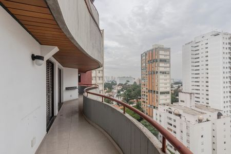 Apartamento à venda com 160m², 4 quartos e 2 vagasVaranda