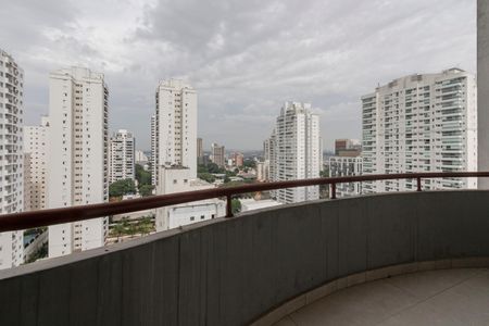 Apartamento à venda com 160m², 4 quartos e 2 vagasVaranda do Quarto 2
