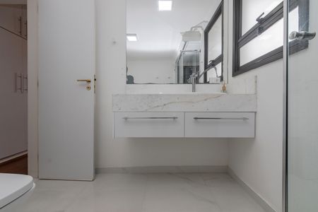 Apartamento à venda com 160m², 4 quartos e 2 vagasBanheiro da Suíte 1