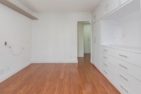 Apartamento à venda com 160m², 4 quartos e 2 vagasSuíte 1