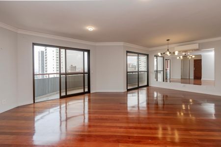 Apartamento à venda com 160m², 4 quartos e 2 vagasSala