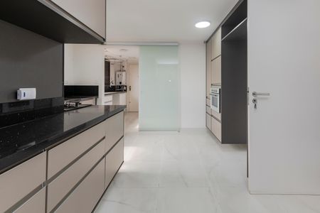 Apartamento à venda com 160m², 4 quartos e 2 vagasCozinha