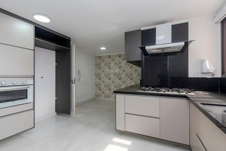 Apartamento à venda com 160m², 4 quartos e 2 vagasCozinha