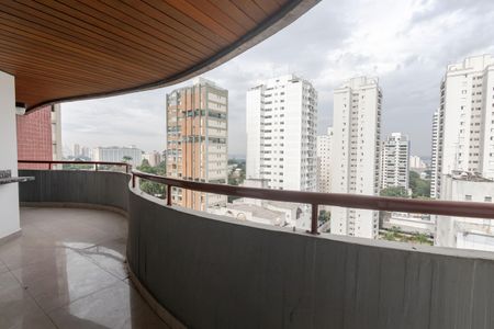 Apartamento à venda com 160m², 4 quartos e 2 vagasVaranda do Quarto 2