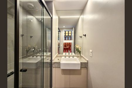 Banheiro de apartamento para alugar com 1 quarto, 26m² em Higienópolis, São Paulo