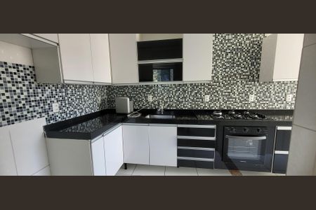 Casa para alugar com 120m², 3 quartos e 2 vagascozinha 